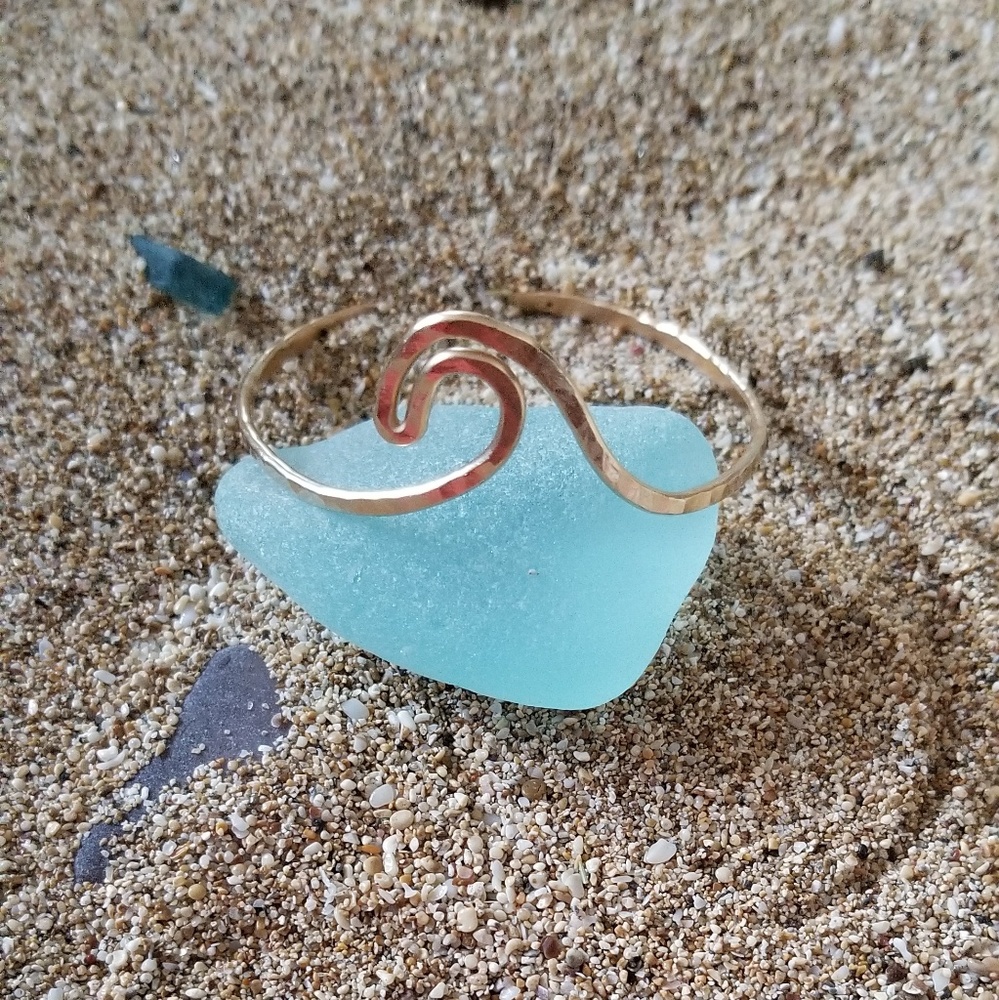 Baby wave 14k gold filled bangle surf bracelet